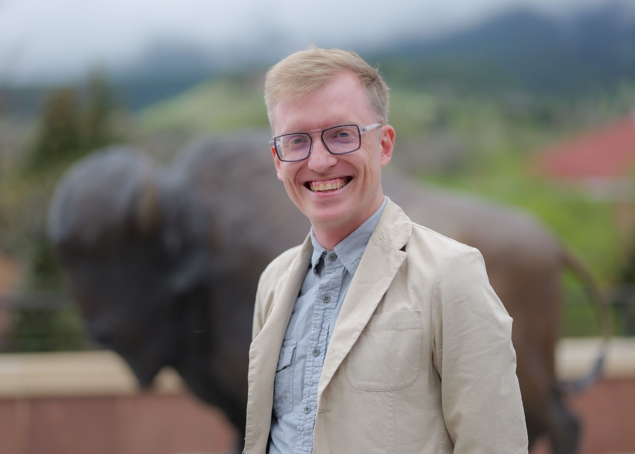 2024_Mansfeldt_headshot.JPG